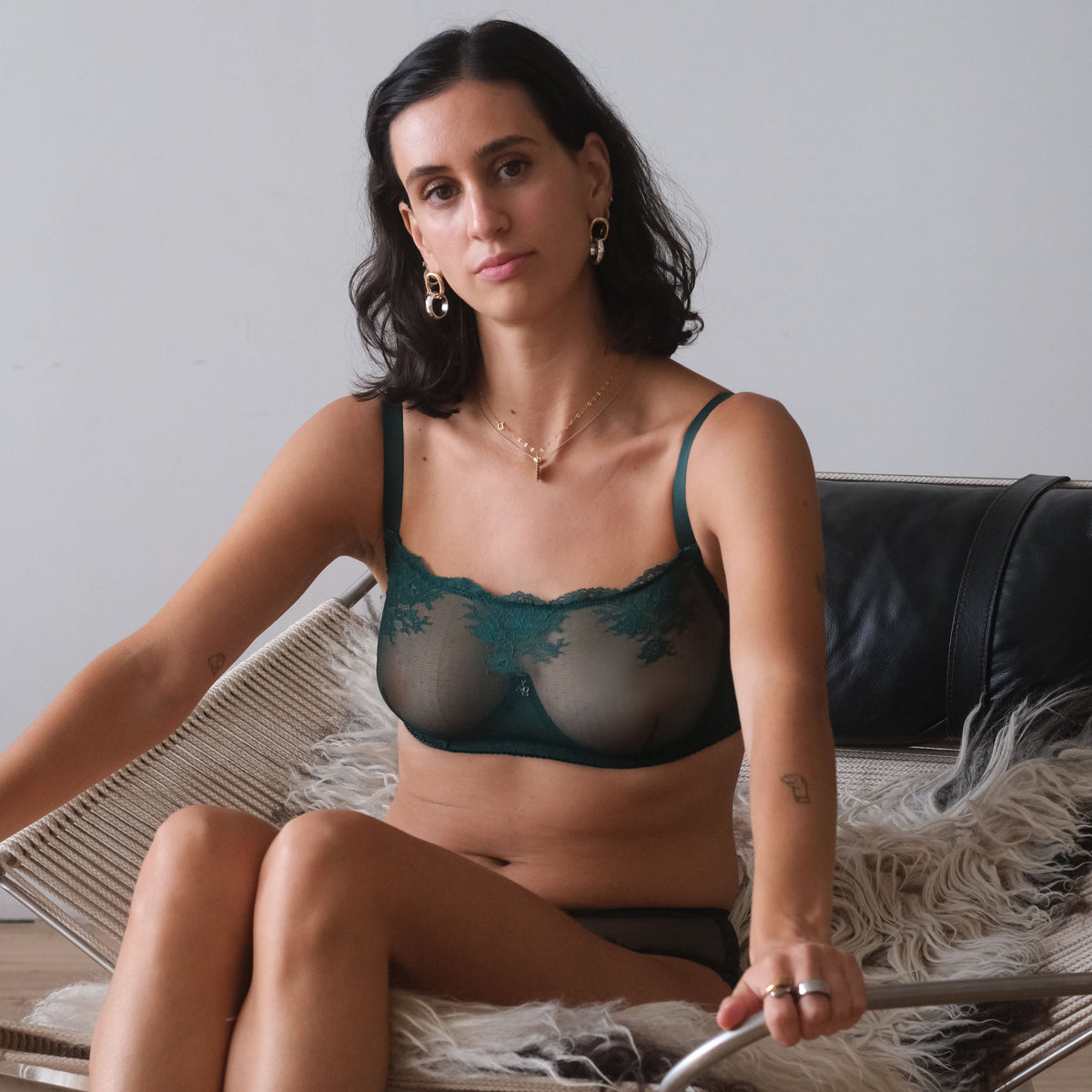 Kim High Neck Sheer Lace Underwire Bra